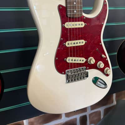 Squier Pro-Tone Stratocaster Olympic White 1997 Electric Guitar image 3