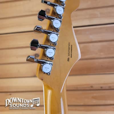 2025 Fender L/H Kurt Cobain Jaguar with Fender G&G-style Hard Case - 3-Color Sunburst, Gotoh Tuners, 8lbs 7oz image 5