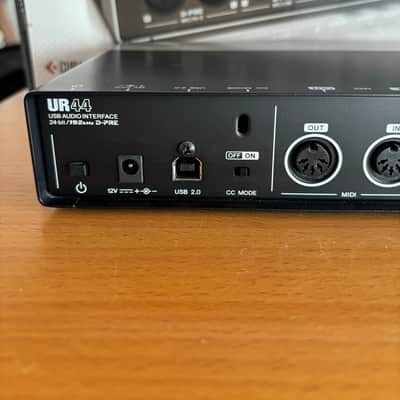 Steinberg UR44 6x4 USB 2.0 Audio Interface with MIDI - Silver/Black image 7