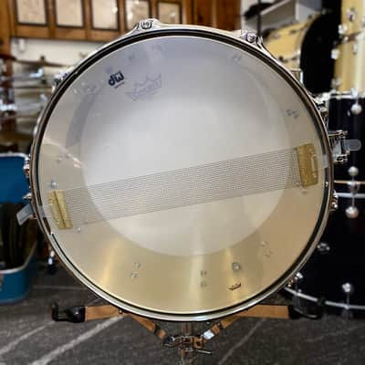 DW Collector’s Series 6.5x14 Polished Brass Snare Drum image 9