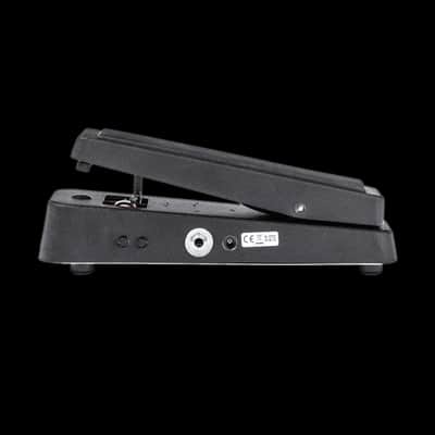 Dunlop 95Q Crybaby Wah Wah Guitar Pedal image 5
