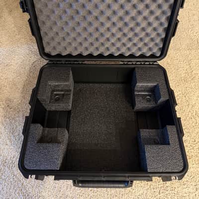 SKB 3i-2217-8SXL iSeries Molded Hard Case for Line 6 Helix Stadium XL image 1
