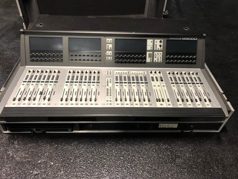 [Lot #24] Soundcraft Vi 3000, Stage Box, Cards, and Flight Case image 1
