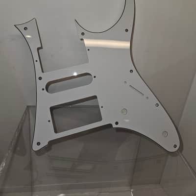 Ibanez RG550 pickguard - White image 1
