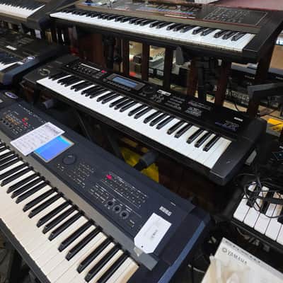 Vintage KORG TR-61 Music Workstation Keyboard (Pre-Owned) image 4