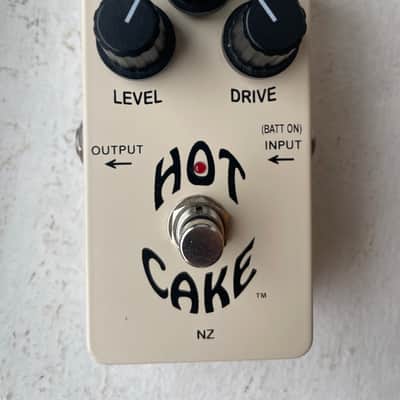 Crowther Hot Cake 1976 - Present - White image 1