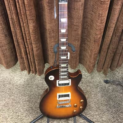 Gibson Les Paul Studio Deluxe Tobacco Sunburst 2010 with Case image 4