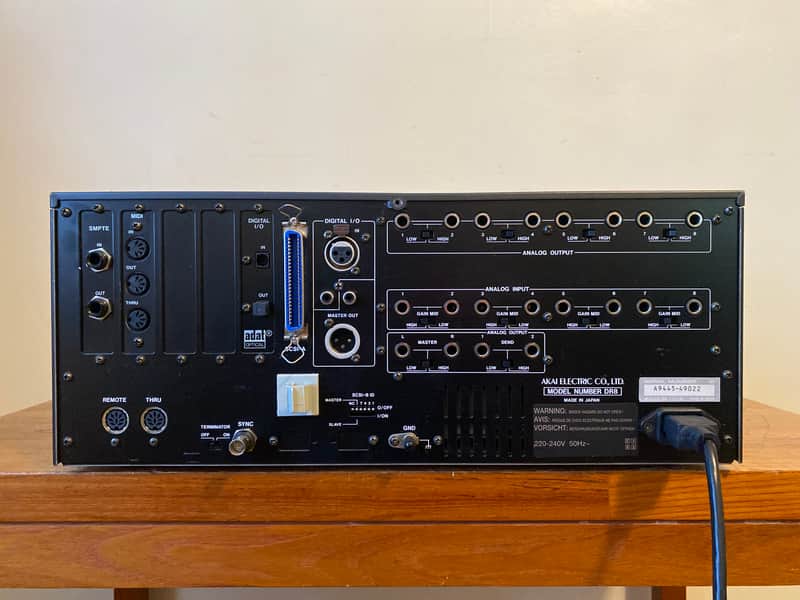 Akai DR8 8 Track Hard Disc Recorder. Version 2.32. Digital
