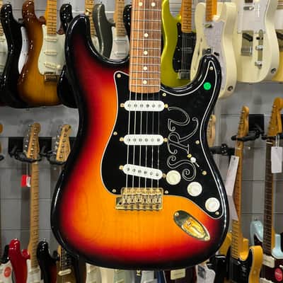 Fender   Stratocaster Stevie Ray Vaughan Srv Sunburst Signature image 1