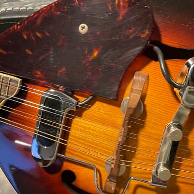 Vintage Gretsch New Yorker Mandolin w D’Armond / Dearmond  pickup 50’s - 60’s - Sunburst folk w orig. case image 7