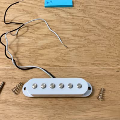 Single Coil Pickup with Screws & Springs (Squier Bullet Strat) image 8