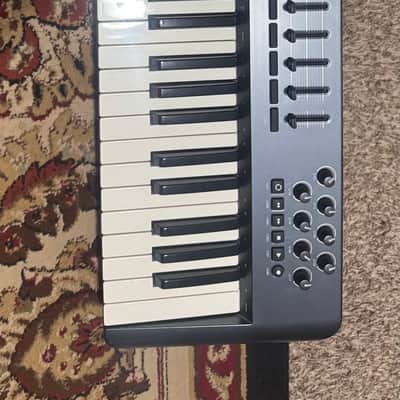 M-Audio Oxygen 49 MKIV MIDI Keyboard Controller 2016 - 2020 - Black image 6