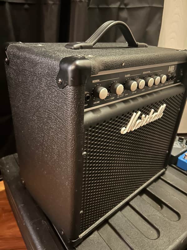 Marshall MB MB15 15-Watt 1x8" Solid State Bass Guitar Combo 2009 - 2013 - Black Bild 1
