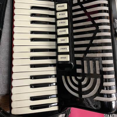 USED Vintage Valanti Professional Piano Accordion, 41/120 comes with case! image 5