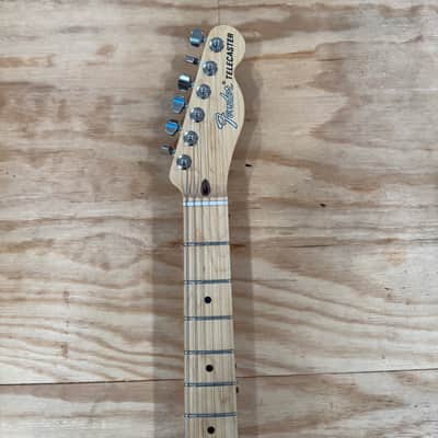 Fender American Professional II Telecaster Deluxe with Maple Fretboard 2020 - Present - 3-Color Sunburst image 4
