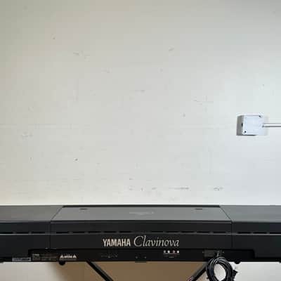 Yamaha CLP-350 Clavinova Piano image 12