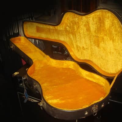 Vintage 1960s Epiphone Hardshell Electric Guitar Case image 2