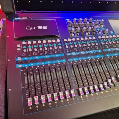 Allen & Heath QU-32C Chrome Edition 32-Channel Digital Mixer 2010s - Black With Road Case Store Display Unit image 4