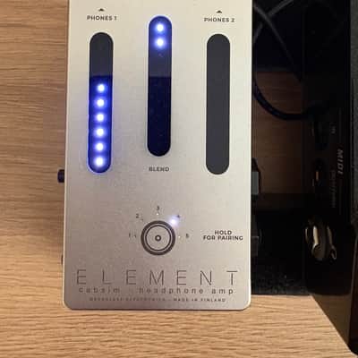 Complete mini pedalboard Line 6 HX Stomp, Preston Deputy midi controller, Darkglass Element cab sim DI, and power supply image 4