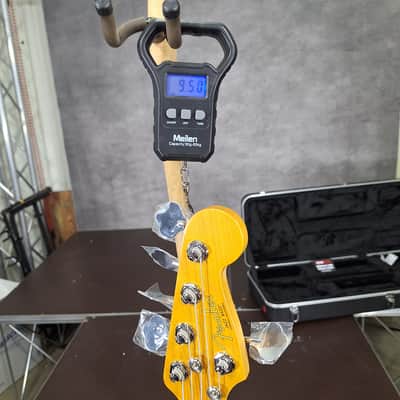 Fender American Professional II Jazz Bass V with Rosewood Fretboard 2020 - Present - 3-Color Sunburst 9.5 pounds image 8