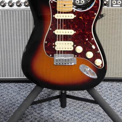 Fender Player II Modified Stratocaster HSS 2025 - Sunburst MINT! image 2