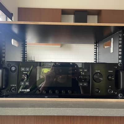 Line 6 Helix Rack + Rack and Pelican Case image 1