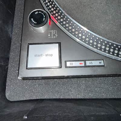 Technics SL-1210MK5 Turntable - Black image 3