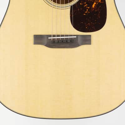 Martin D-18 Natural image 3