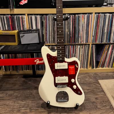 Fender MIJ Traditional 60s Jazzmaster | Reverb Canada