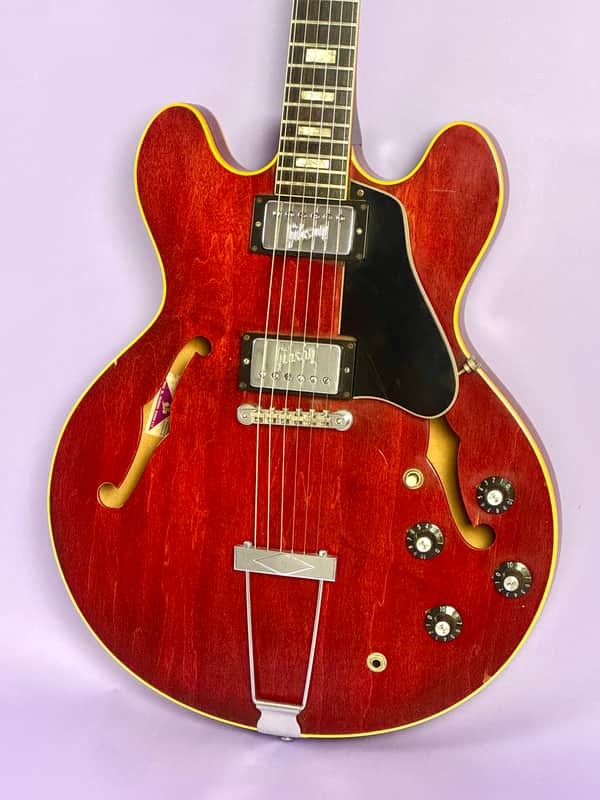 Gibson ES-335 1971 - Cherry w/ Gibson Embossed pick ups and OHSC
