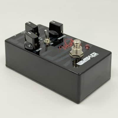 Wampler Velvet Fuzz – Built in USA – Very Good Condition – Original Box & Manual image 2