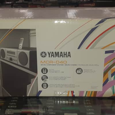 Yamaha  MCR-040 Micro Component System CD Player image 4