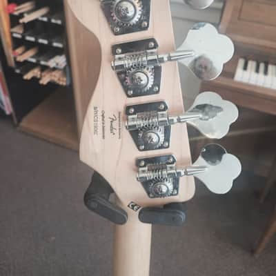 Squier Jazz bass 2019 - Slick silver image 6
