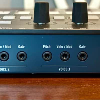 Arturia Keystep Pro Chroma + Decksaver, Power Supply, CV/USB Cables image 7