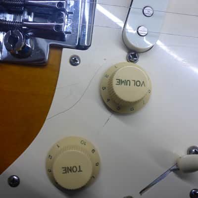 Fender " Dan Smith " 2 Knob SSS Stratocaster w/Case 1983 - Tobacco Burst image 8