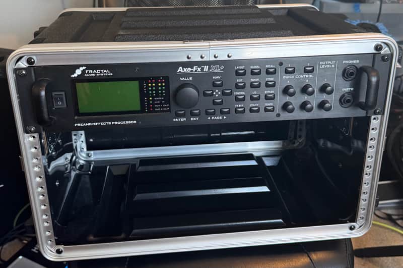 Fractal Audio Axe-FX II XL+ with Controller 2015 - 2018 - Black image 1