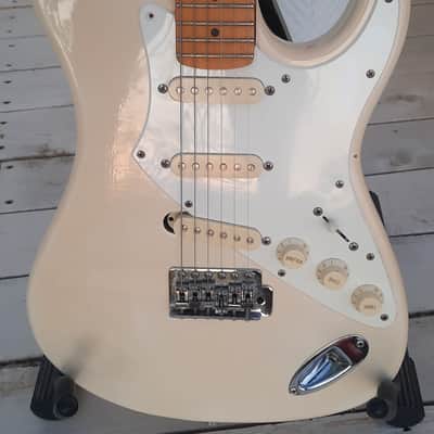 Aria Pro II Magna MA-055. Made In Japan. Steinless Steel Frets