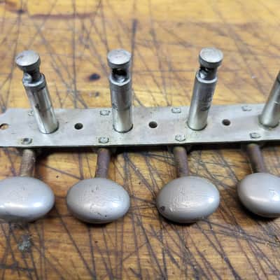 Vintage RARE 1965 Silver Plastic Buttons 6 in a line on a plate Guitar Tuners Luthier Parts image 7