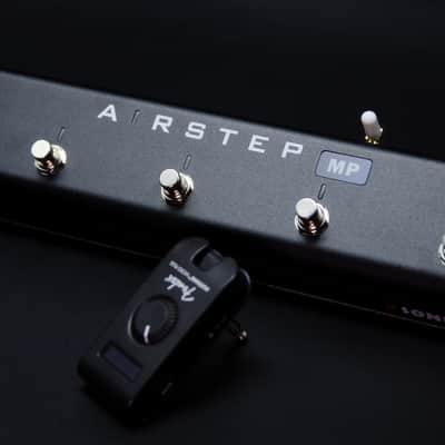 XSONIC AIRSTEP MP Edition, Fender Mustang Micro Plus Footswitch, Switch Presets, Toggle Effects, Set Tap Tempo, And Engage The Tuner, Customize Pedal Parameters Through The Fender Tone app image 3