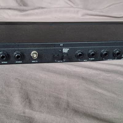 Alesis QuadraVerb 2 Dual Channel Octal Master Effects with Digital I/O 1990s - Black image 3