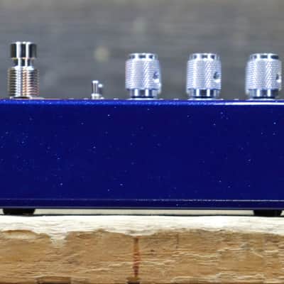 Empress Effects Compressor MkII All Analog Compressor Blue Sparkle Effect Pedal image 5