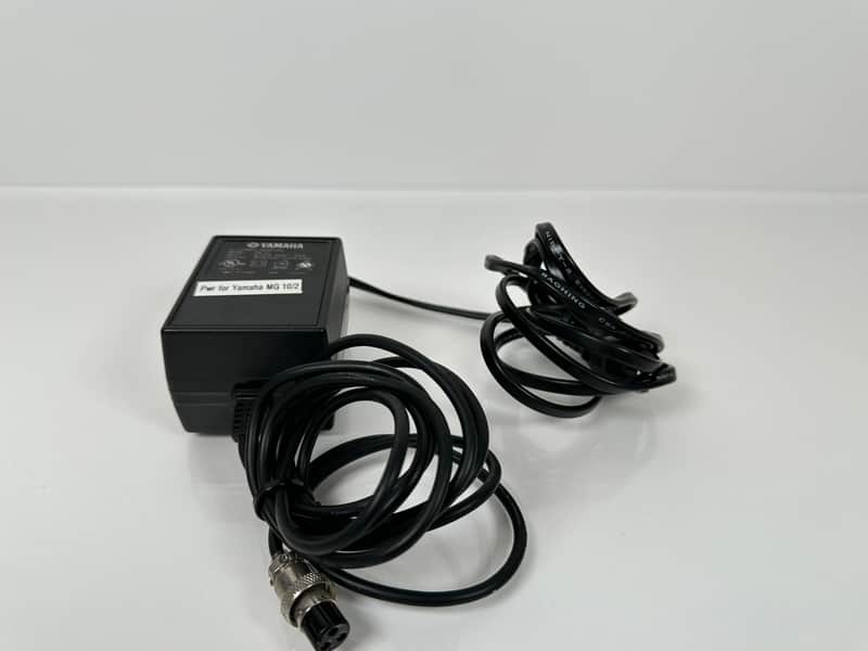 Genuine Yamaha PA-10 AC Adapter Power Supply 18.5V-X2 0.62A OEM image 1