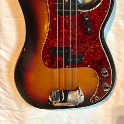Fender Precision Bass 1964 - Sunburst all original image 2