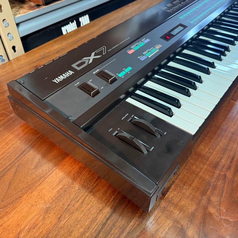 Yamaha DX7 Digital FM Synthesizer | Reverb