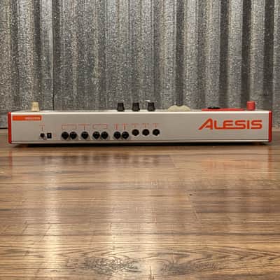 Alesis Micron Analog Modeling 37 Key Synthesizer Red Used image 4