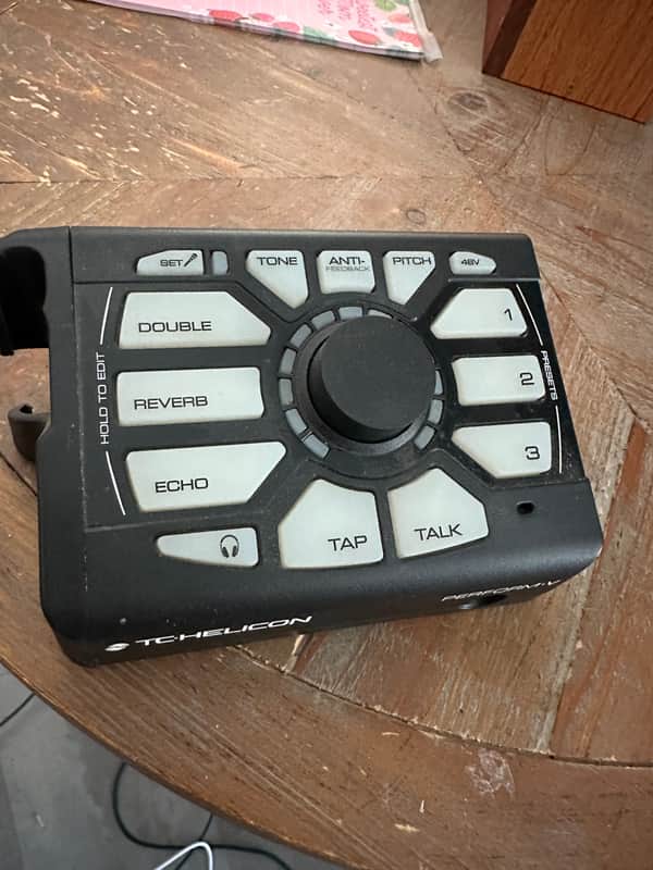 TC Helicon Perform-V 2016 - 2021 - Black image 1
