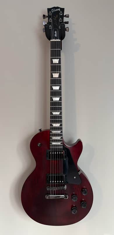 Gibson Les Paul Modern Studio 2024 - Present - Wine Red Satin image 1