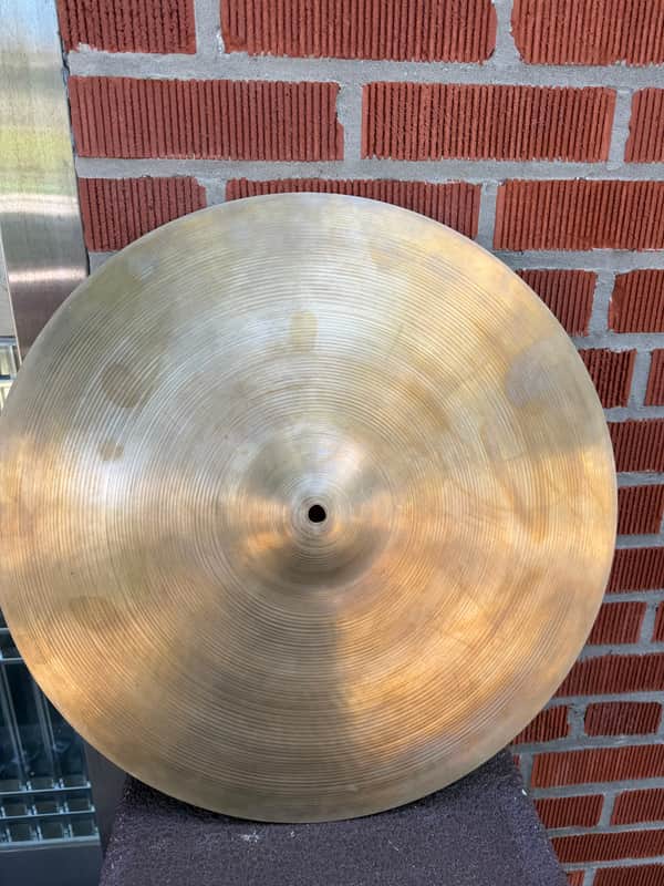 Zildjian Avedis 1970 Vintage 20” Ride image 1