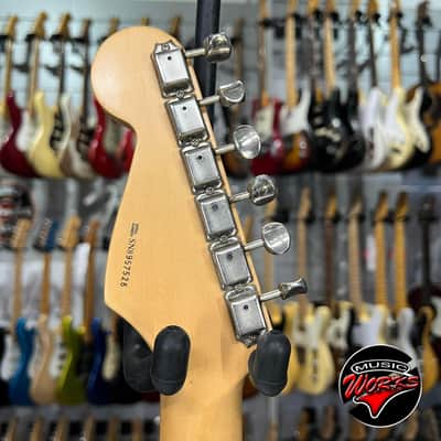 Fender   American Artist Stratocaster Eric Clapton 1999 Blackie image 8
