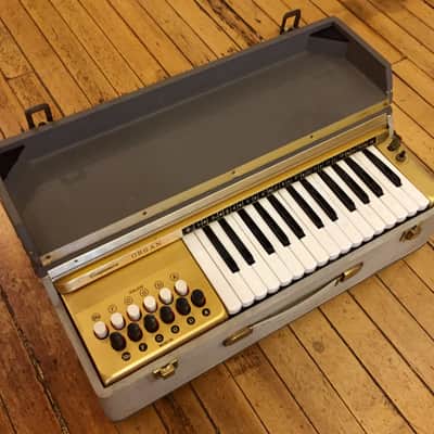 Companion Air organ 1960s image 1